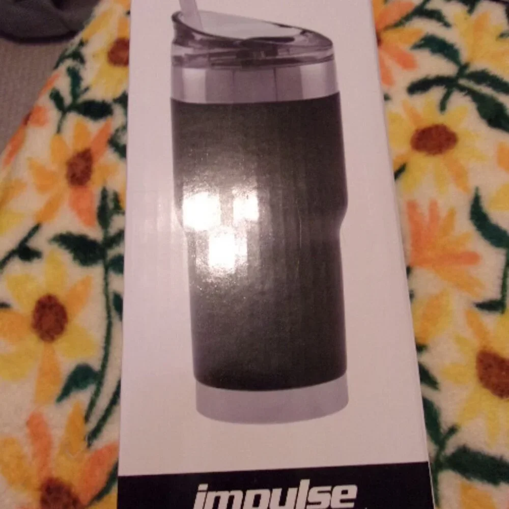 Live with Ryan & Kelly New Tumbler 27 oz